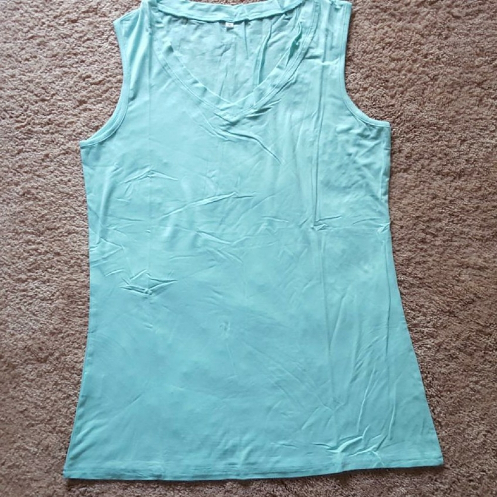 New womens mint green tank top M